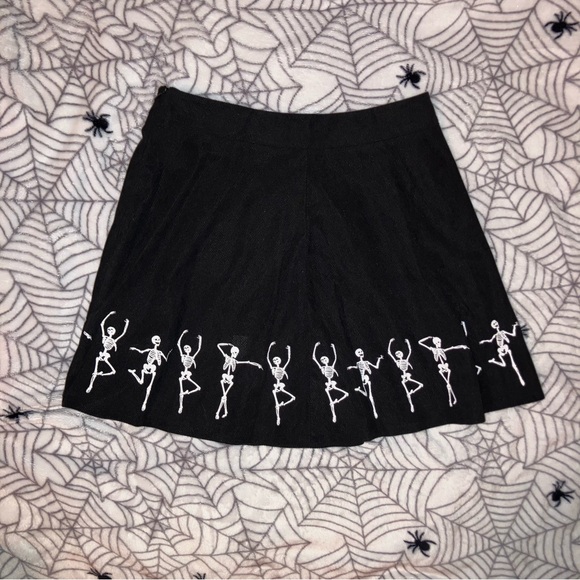 NEW DANCING SKEKETONS BLACK COUDROY SKIRT - Picture 8 of 8